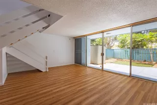Photo #2: 202519833 Listing