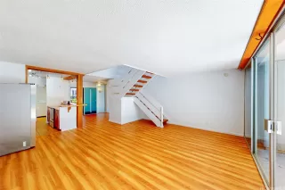 Photo #3: 202519833 Listing