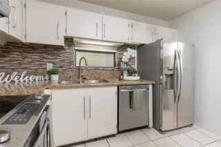 Photo #4: 202519854 Listing 