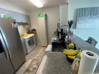 Photo #5: 202519855 Listing 