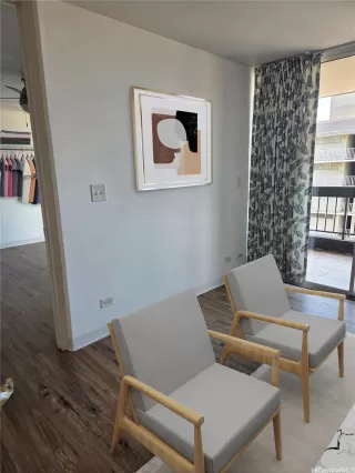 Photo #4: 202519937 Listing 