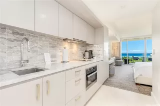 Photo #3: 202519945 Listing