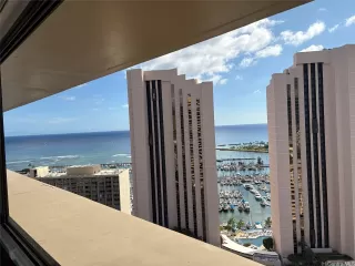 Photo #4: 202519951 Listing 