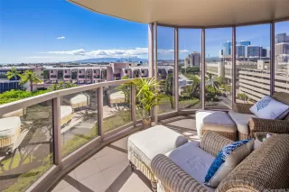 Photo #5: 202519969 Listing