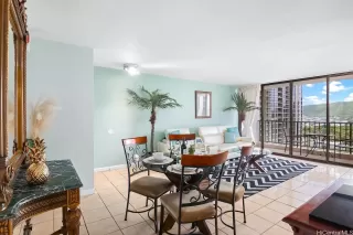 Photo #4: 202519977 Listing