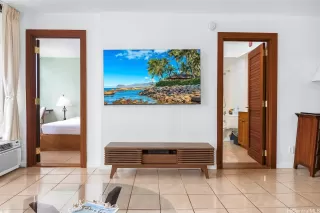 Photo #5: 202519977 Listing