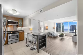 Photo #6: 202520020 Listing