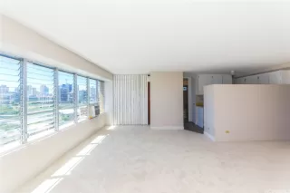 Photo #5: 202520033 Listing 