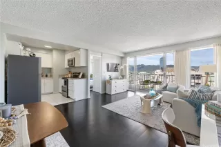 Photo #2: 202520045 Listing