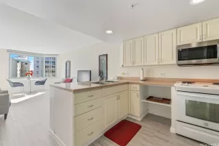 Photo #3: 202520047 Listing 