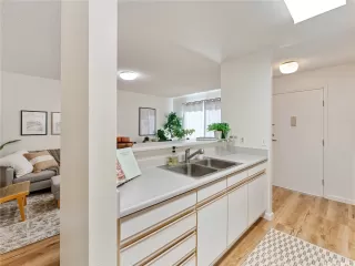 Photo #6: 202520062 Listing 