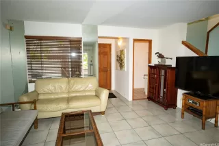 Photo #6: 202520085 Listing