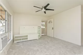 Photo #2: 202520091 Listing