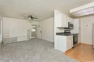 Photo #6: 202520091 Listing