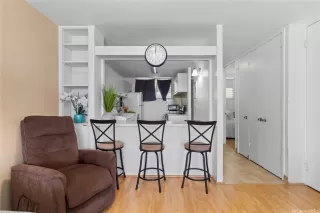 Photo #3: 202520102 Listing 