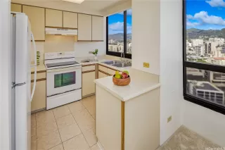 Photo #6: 202520111 Listing