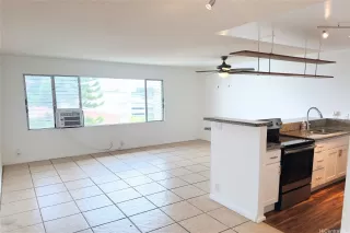 Photo #4: 202520135 Listing