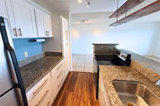 Photo #6: 202520135 Listing