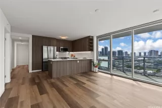 Photo #4: 202520164 Listing