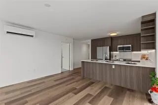 Photo #5: 202520164 Listing