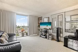 Photo #3: 202520172 Listing 