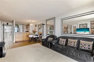 Photo #4: 202520172 Listing 