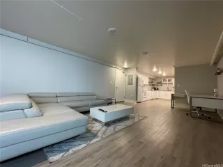 Photo #3: 202520180 Listing