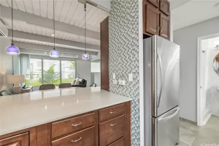 Photo #5: 202520190 Listing 