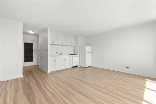 Photo #6: 202520193 Listing