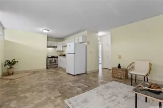 Photo #5: 202520223 Listing