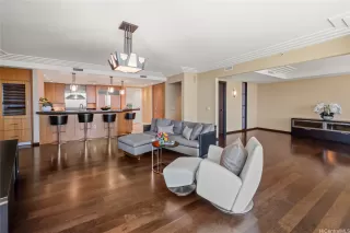 Photo #4: 202520231 Listing 