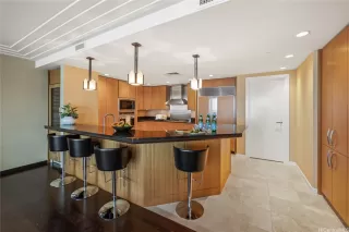 Photo #6: 202520231 Listing 