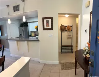 Photo #5: 202520235 Listing 