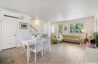 Photo #4: 202520237 Listing 