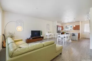 Photo #6: 202520237 Listing 