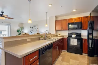 Photo #5: 202520238 Listing 