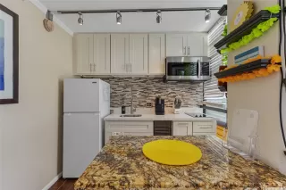 Photo #5: 202520254 Listing 