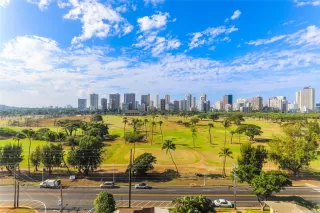 Photo #5: 202520259 Listing