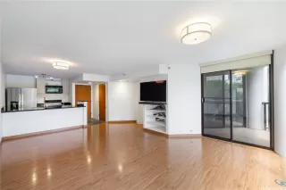 Photo #2: 202520265 Listing