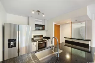 Photo #3: 202520265 Listing