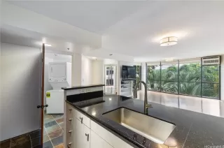 Photo #5: 202520265 Listing