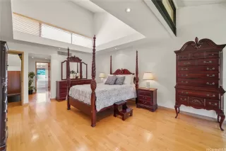 Photo #2: 202520270 Listing 