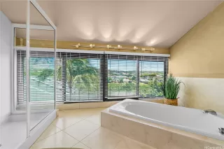 Photo #4: 202520270 Listing 