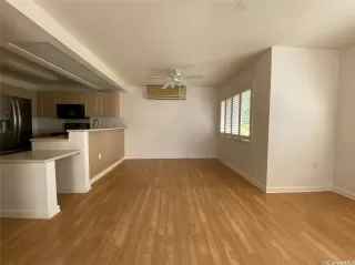 Photo #6: 202520272 Listing 