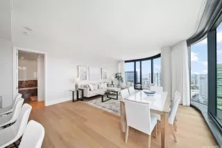 Photo #5: 202520275 Listing 