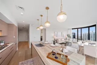 Photo #6: 202520275 Listing 