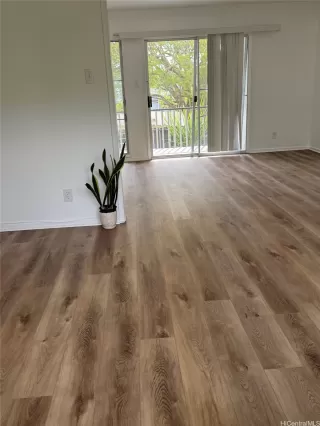 Photo #3: 202520318 Listing 