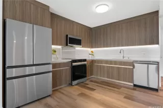 Photo #6: 202520341 Listing 