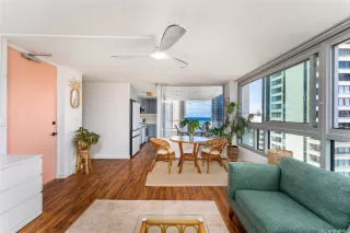 Photo #3: 202520346 Listing 