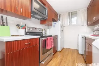 Photo #5: 202520353 Listing 